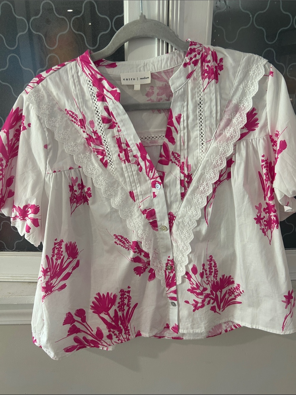 entro White Blouse with Magenta Floral Print and Lace Trim